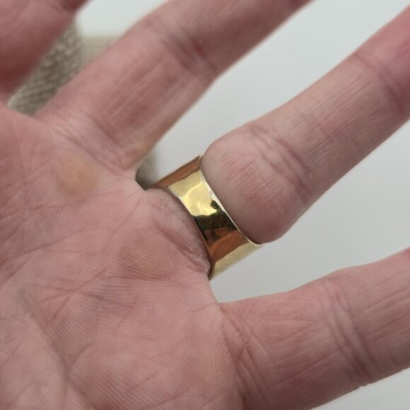 Size 7 Gold Over Sterling Silver Hammered Wide Ring A4177 - Picture 4 of 8